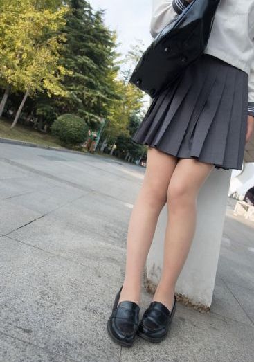 女人下面流水图片欣赏_BD韩语手机免费观看