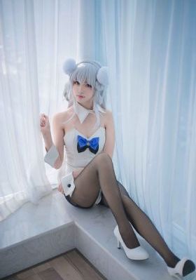 欧美裸阴模特裸美图_BD英语高清在线