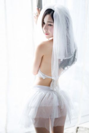 亚洲精品久久久日韩美女极品_720动漫免费观看