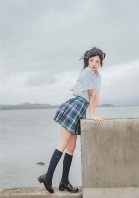欧美牵手黑白图片_DVD在线观看高清